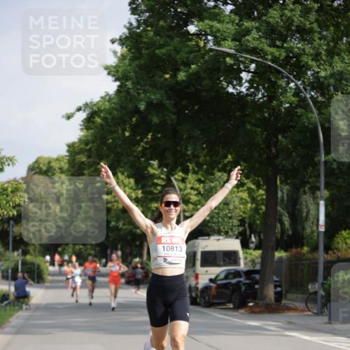 15.06.2025 - REWE Women's Run Jannik Wohlers http://msf.ph/oto/7937883 15.06.2025 08:43:40 Laufen 10813 meine-sportfotos.de