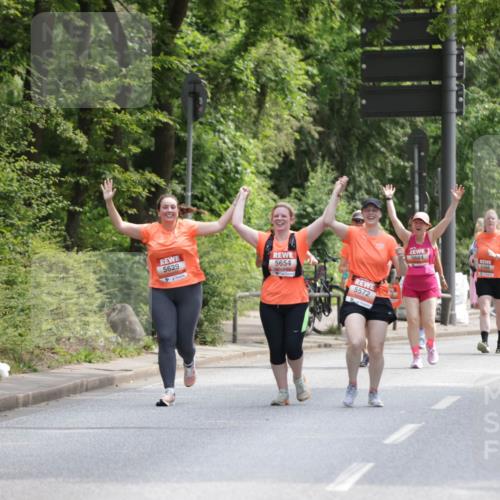 15.06.2025 - REWE Women's Run Jannik Wohlers http://msf.ph/oto/7937905 15.06.2025 10:14:17 Laufen 5171, 5629, 5654, 5572, 5684, 5488, 5545 meine-sportfotos.de
