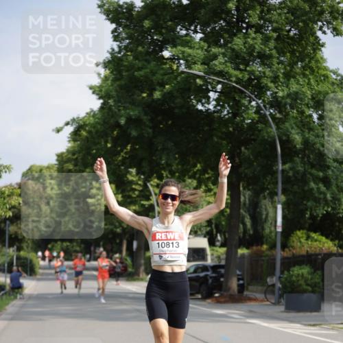 15.06.2025 - REWE Women's Run Jannik Wohlers http://msf.ph/oto/7937912 15.06.2025 08:43:40 Laufen 10813 meine-sportfotos.de