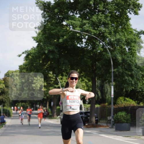 15.06.2025 - REWE Women's Run Jannik Wohlers http://msf.ph/oto/7937923 15.06.2025 08:43:40 Laufen 10813 meine-sportfotos.de