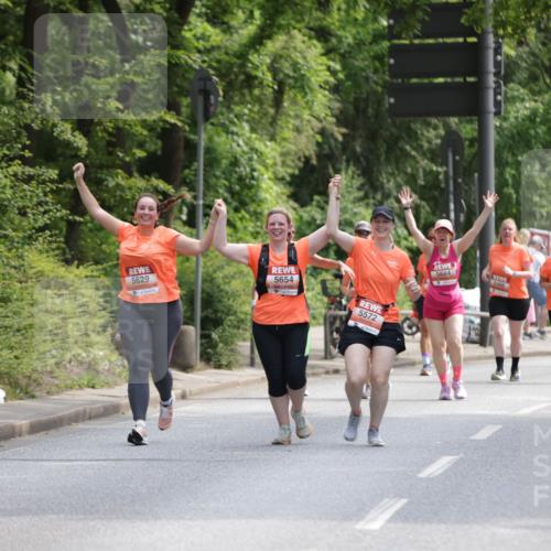 15.06.2025 - REWE Women's Run Jannik Wohlers http://msf.ph/oto/7937949 15.06.2025 10:14:17 Laufen 5654, 5629, 5572, 5684, 5488, 554 meine-sportfotos.de