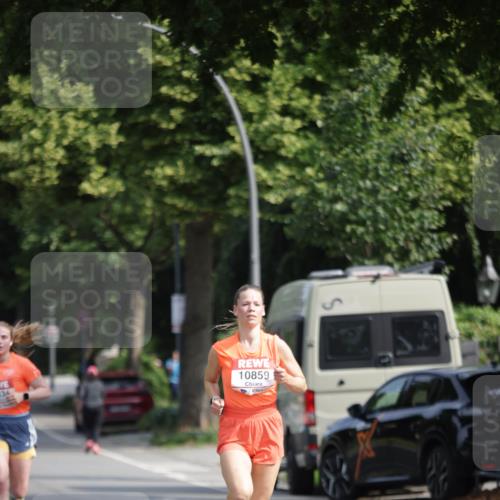 15.06.2025 - REWE Women's Run Jannik Wohlers http://msf.ph/oto/7937976 15.06.2025 08:43:43 Laufen 10859 meine-sportfotos.de
