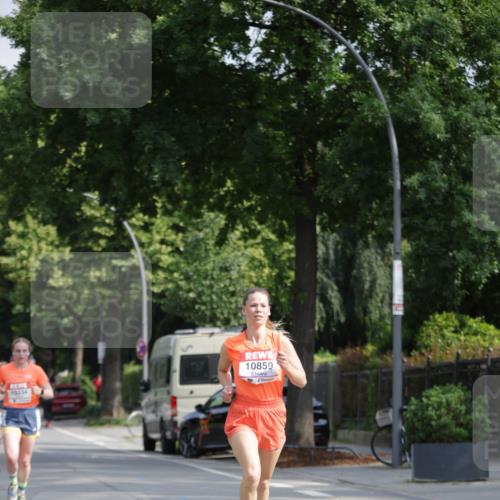 15.06.2025 - REWE Women's Run Jannik Wohlers http://msf.ph/oto/7937990 15.06.2025 08:43:45 Laufen 10334, 10859 meine-sportfotos.de