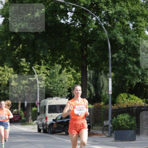 15.06.2025 - REWE Women's Run Jannik Wohlers http://msf.ph/oto/7938003 15.06.2025 08:43:46 Laufen 10859 meine-sportfotos.de