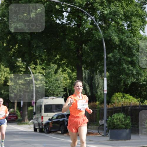 15.06.2025 - REWE Women's Run Jannik Wohlers http://msf.ph/oto/7938011 15.06.2025 08:43:46 Laufen 10859 meine-sportfotos.de