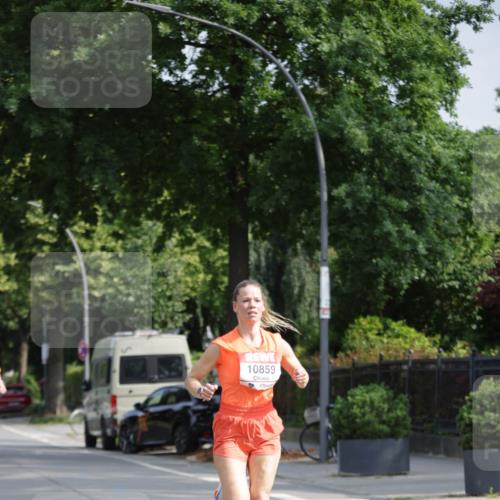 15.06.2025 - REWE Women's Run Jannik Wohlers http://msf.ph/oto/7938016 15.06.2025 08:43:46 Laufen 10859 meine-sportfotos.de