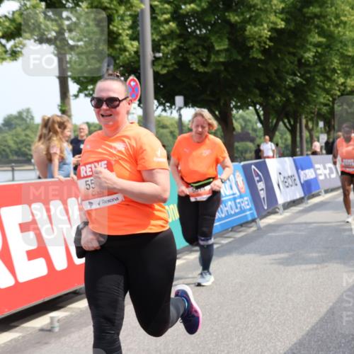 15.06.2025 - REWE Women's Run Strokosch-Dieckow http://msf.ph/oto/7938019 15.06.2025 11:11:46 Ziel 5398, 5523, 5584, 5614 meine-sportfotos.de