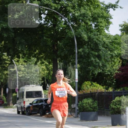 15.06.2025 - REWE Women's Run Jannik Wohlers http://msf.ph/oto/7938025 15.06.2025 08:43:46 Laufen 10859 meine-sportfotos.de