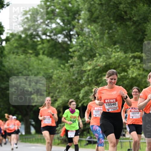 15.06.2025 - REWE Women's Run Dr. Thomas Lammeyer http://msf.ph/oto/7938027 15.06.2025 09:19:58 Laufen 0102, 107, 10540, 10310 meine-sportfotos.de