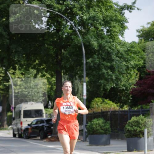 15.06.2025 - REWE Women's Run Jannik Wohlers http://msf.ph/oto/7938034 15.06.2025 08:43:46 Laufen 10859 meine-sportfotos.de