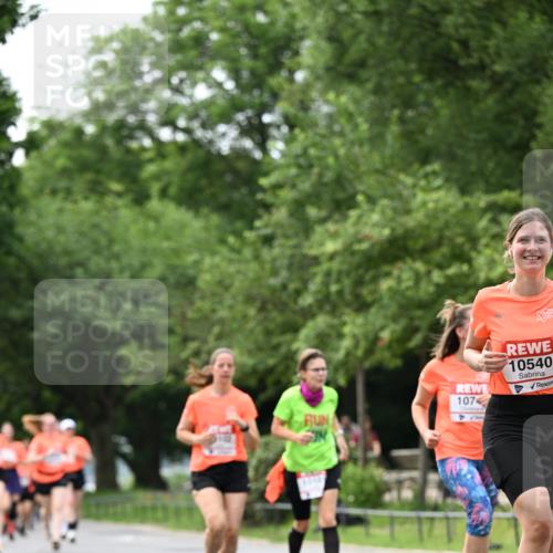15.06.2025 - REWE Women's Run Dr. Thomas Lammeyer http://msf.ph/oto/7938062 15.06.2025 09:19:58 Laufen 107, 10540 meine-sportfotos.de