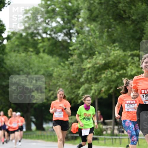 15.06.2025 - REWE Women's Run Dr. Thomas Lammeyer http://msf.ph/oto/7938069 15.06.2025 09:19:59 Laufen 12102, 10745, 105 meine-sportfotos.de