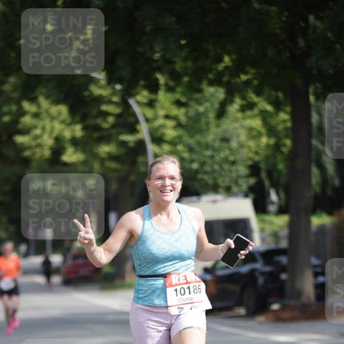 15.06.2025 - REWE Women's Run Jannik Wohlers http://msf.ph/oto/7938128 15.06.2025 08:43:50 Laufen 10186 meine-sportfotos.de