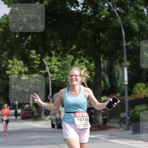 15.06.2025 - REWE Women's Run Jannik Wohlers http://msf.ph/oto/7938152 15.06.2025 08:43:51 Laufen 10186 meine-sportfotos.de