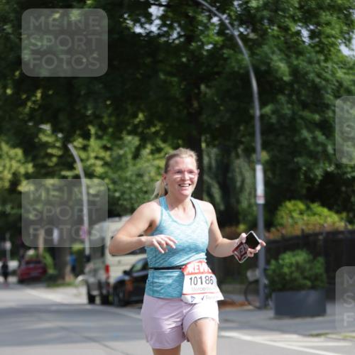 15.06.2025 - REWE Women's Run Jannik Wohlers http://msf.ph/oto/7938171 15.06.2025 08:43:51 Laufen 10186 meine-sportfotos.de