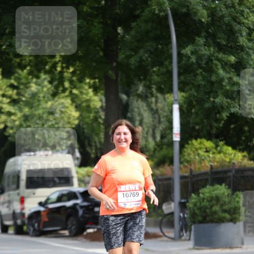 15.06.2025 - REWE Women's Run Jannik Wohlers http://msf.ph/oto/7938198 15.06.2025 09:55:58 Laufen 10769 meine-sportfotos.de