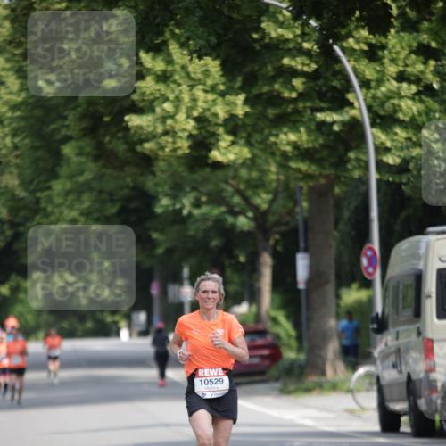 15.06.2025 - REWE Women's Run Jannik Wohlers http://msf.ph/oto/7938202 15.06.2025 08:43:53 Laufen 10529 meine-sportfotos.de