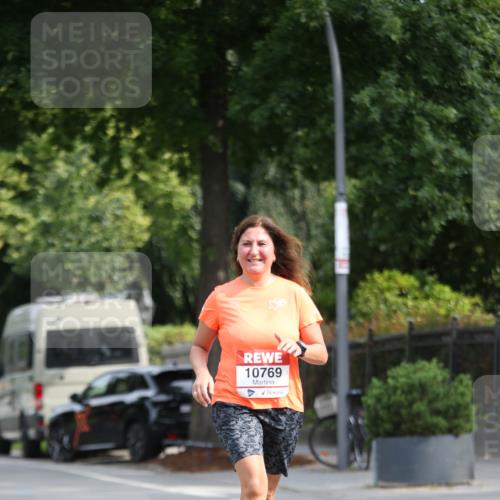 15.06.2025 - REWE Women's Run Jannik Wohlers http://msf.ph/oto/7938207 15.06.2025 09:55:58 Laufen 10769 meine-sportfotos.de