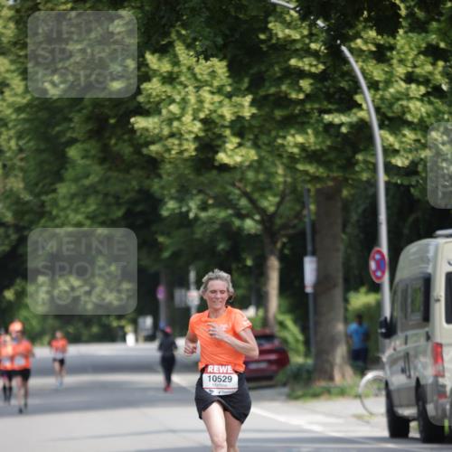 15.06.2025 - REWE Women's Run Jannik Wohlers http://msf.ph/oto/7938210 15.06.2025 08:43:53 Laufen 10529 meine-sportfotos.de