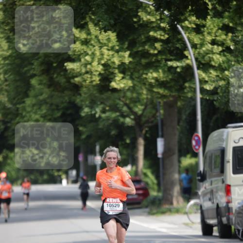 15.06.2025 - REWE Women's Run Jannik Wohlers http://msf.ph/oto/7938213 15.06.2025 08:43:54 Laufen 10529 meine-sportfotos.de