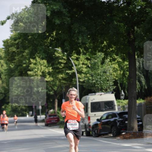 15.06.2025 - REWE Women's Run Jannik Wohlers http://msf.ph/oto/7938224 15.06.2025 08:43:56 Laufen 10529 meine-sportfotos.de