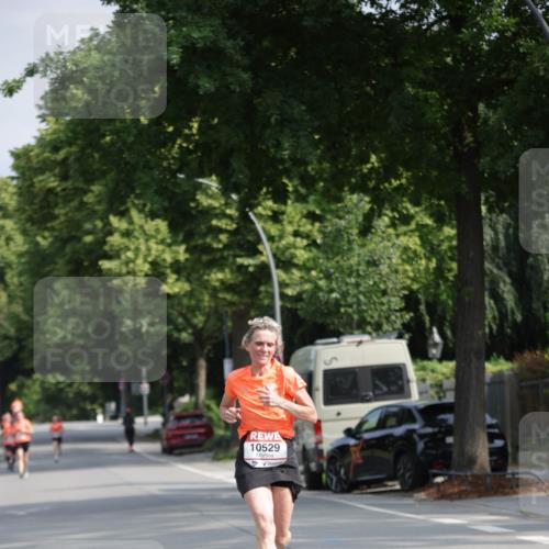 15.06.2025 - REWE Women's Run Jannik Wohlers http://msf.ph/oto/7938231 15.06.2025 08:43:56 Laufen 10529 meine-sportfotos.de