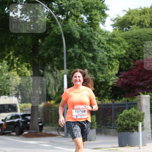 15.06.2025 - REWE Women's Run Jannik Wohlers http://msf.ph/oto/7938235 15.06.2025 09:55:59 Laufen 10769 meine-sportfotos.de