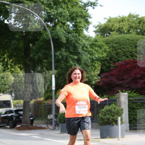 15.06.2025 - REWE Women's Run Jannik Wohlers http://msf.ph/oto/7938245 15.06.2025 09:55:59 Laufen 10769 meine-sportfotos.de
