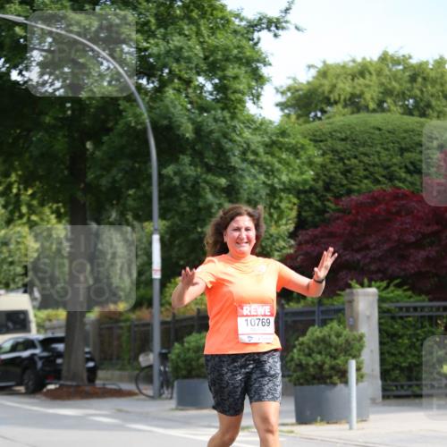 15.06.2025 - REWE Women's Run Jannik Wohlers http://msf.ph/oto/7938248 15.06.2025 09:55:59 Laufen 10769 meine-sportfotos.de