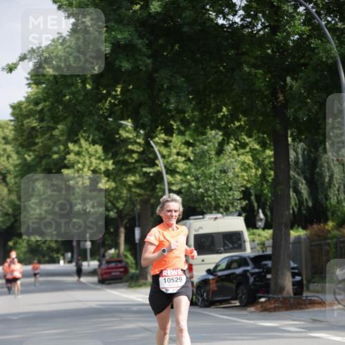 15.06.2025 - REWE Women's Run Jannik Wohlers http://msf.ph/oto/7938249 15.06.2025 08:43:56 Laufen 10529 meine-sportfotos.de
