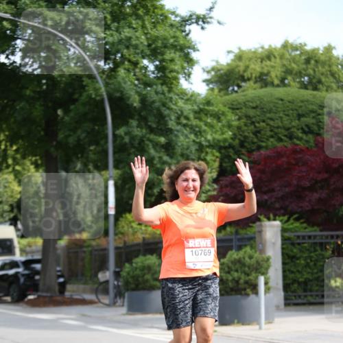 15.06.2025 - REWE Women's Run Jannik Wohlers http://msf.ph/oto/7938250 15.06.2025 09:55:59 Laufen 10769 meine-sportfotos.de