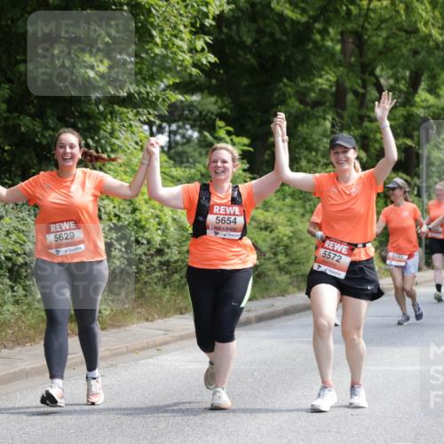 15.06.2025 - REWE Women's Run Jannik Wohlers http://msf.ph/oto/7938285 15.06.2025 10:14:24 Laufen 5629, 5654, 5572, 5203 meine-sportfotos.de