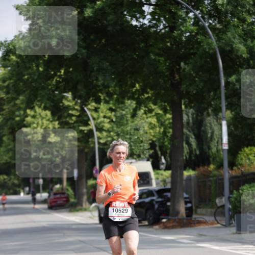 15.06.2025 - REWE Women's Run Jannik Wohlers http://msf.ph/oto/7938287 15.06.2025 08:43:57 Laufen 10529 meine-sportfotos.de