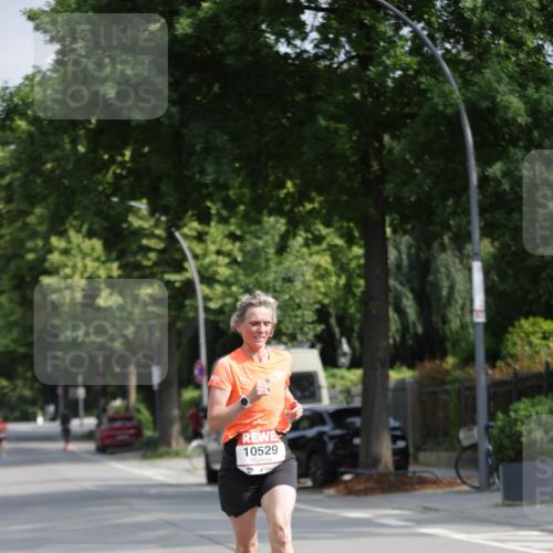15.06.2025 - REWE Women's Run Jannik Wohlers http://msf.ph/oto/7938293 15.06.2025 08:43:57 Laufen 10529 meine-sportfotos.de
