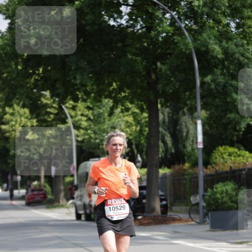15.06.2025 - REWE Women's Run Jannik Wohlers http://msf.ph/oto/7938309 15.06.2025 08:43:57 Laufen 10529 meine-sportfotos.de