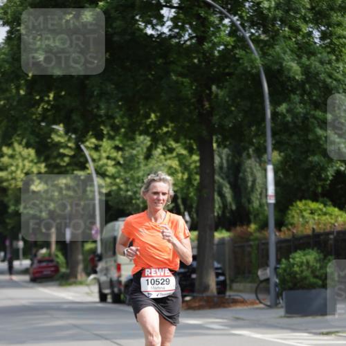 15.06.2025 - REWE Women's Run Jannik Wohlers http://msf.ph/oto/7938311 15.06.2025 08:43:57 Laufen 10529 meine-sportfotos.de