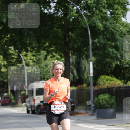 15.06.2025 - REWE Women's Run Jannik Wohlers http://msf.ph/oto/7938332 15.06.2025 08:43:58 Laufen 10529 meine-sportfotos.de
