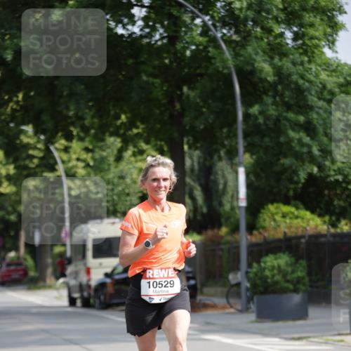 15.06.2025 - REWE Women's Run Jannik Wohlers http://msf.ph/oto/7938335 15.06.2025 08:43:58 Laufen 10529 meine-sportfotos.de