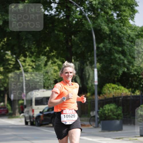 15.06.2025 - REWE Women's Run Jannik Wohlers http://msf.ph/oto/7938341 15.06.2025 08:43:58 Laufen 10529 meine-sportfotos.de