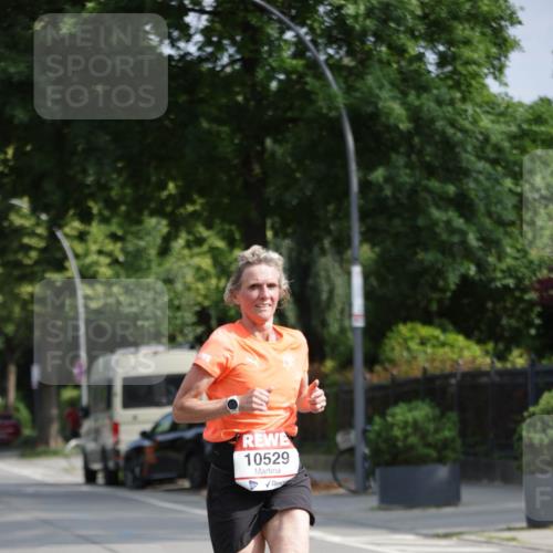 15.06.2025 - REWE Women's Run Jannik Wohlers http://msf.ph/oto/7938346 15.06.2025 08:43:58 Laufen 10529 meine-sportfotos.de