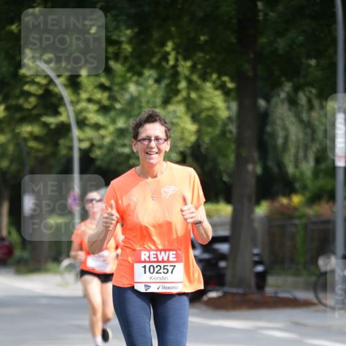 15.06.2025 - REWE Women's Run Jannik Wohlers http://msf.ph/oto/7938367 15.06.2025 09:56:10 Laufen 10257 meine-sportfotos.de