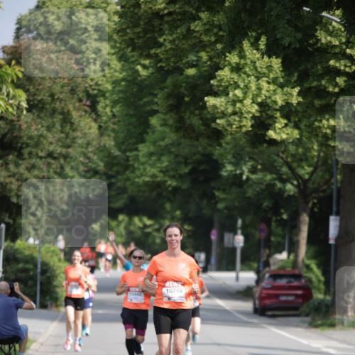 15.06.2025 - REWE Women's Run Jannik Wohlers http://msf.ph/oto/7938388 15.06.2025 08:44:08 Laufen 10748, 10866 meine-sportfotos.de