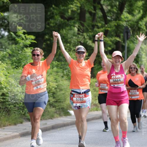 15.06.2025 - REWE Women's Run Jannik Wohlers http://msf.ph/oto/7938420 15.06.2025 10:14:27 Laufen 5362, 5283, 5488, 5684, 5545 meine-sportfotos.de