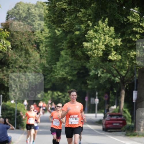 15.06.2025 - REWE Women's Run Jannik Wohlers http://msf.ph/oto/7938429 15.06.2025 08:44:09 Laufen 10748 meine-sportfotos.de