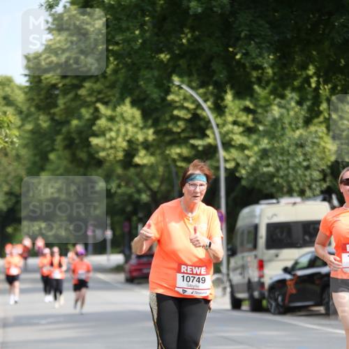 15.06.2025 - REWE Women's Run Jannik Wohlers http://msf.ph/oto/7938450 15.06.2025 09:56:13 Laufen 10749 meine-sportfotos.de