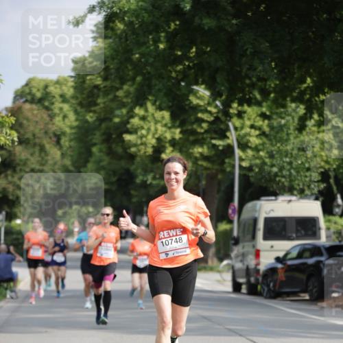 15.06.2025 - REWE Women's Run Jannik Wohlers http://msf.ph/oto/7938511 15.06.2025 08:44:13 Laufen 10966, 10748 meine-sportfotos.de