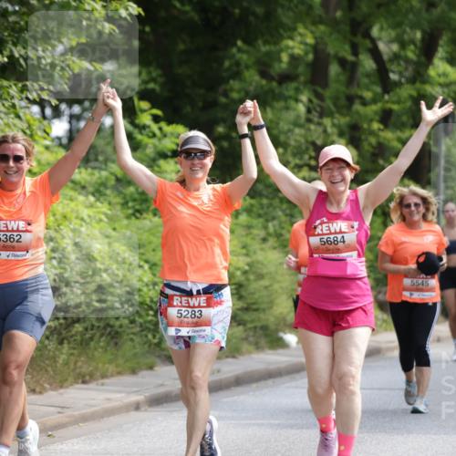 15.06.2025 - REWE Women's Run Jannik Wohlers http://msf.ph/oto/7938512 15.06.2025 10:14:28 Laufen 5362, 5283, 5684, 5545 meine-sportfotos.de