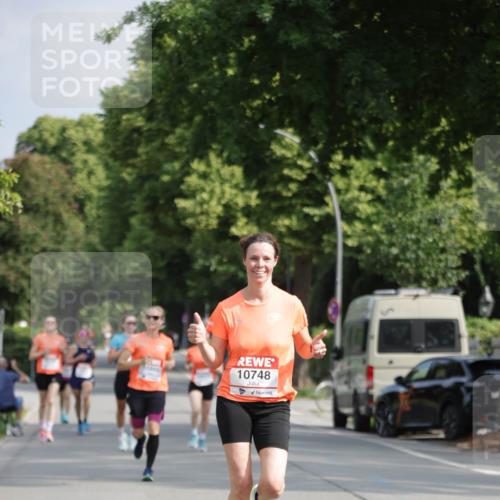 15.06.2025 - REWE Women's Run Jannik Wohlers http://msf.ph/oto/7938518 15.06.2025 08:44:13 Laufen 10748 meine-sportfotos.de