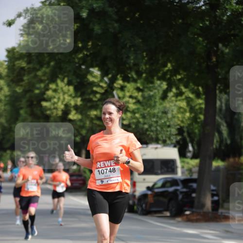 15.06.2025 - REWE Women's Run Jannik Wohlers http://msf.ph/oto/7938554 15.06.2025 08:44:13 Laufen 10748 meine-sportfotos.de