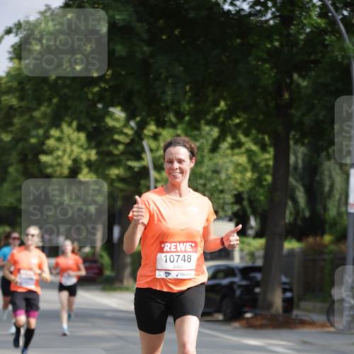 15.06.2025 - REWE Women's Run Jannik Wohlers http://msf.ph/oto/7938585 15.06.2025 08:44:14 Laufen 10748 meine-sportfotos.de